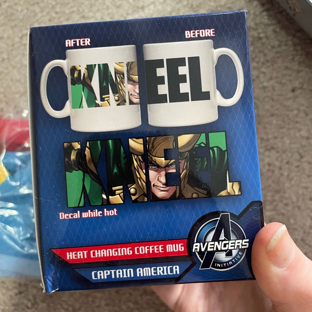 marvel Avengers Loki color changing mug + doctor strange socks